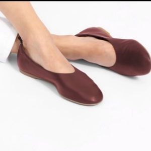 Everlane Day Glove Leather Flats in Burgundy size 7.5